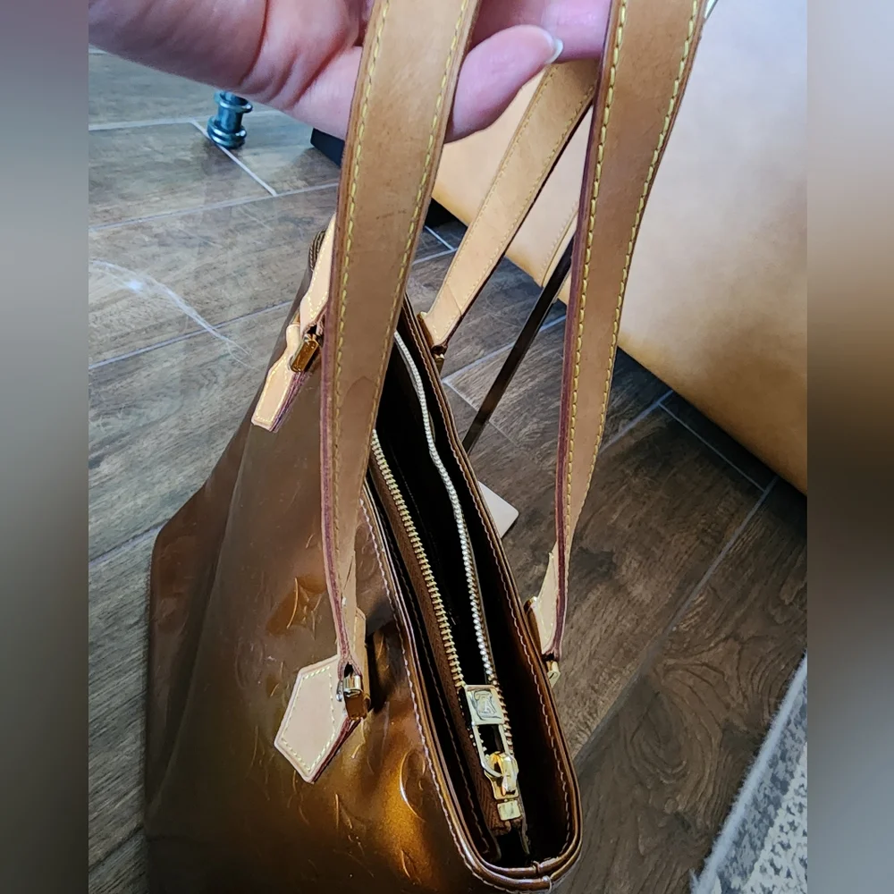 Louis Vuitton Vernis Houston Bag - Bronze - Picture 14 of 14